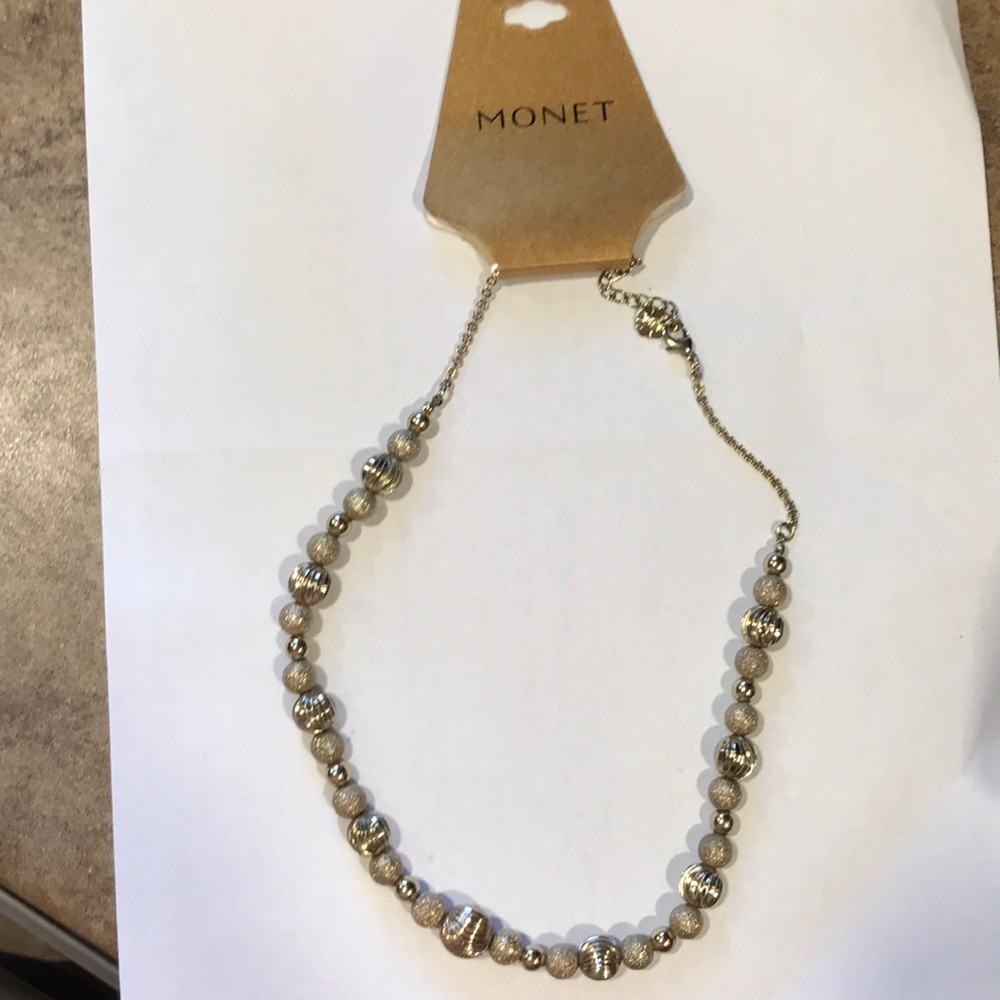 NWT 18” Monet necklace